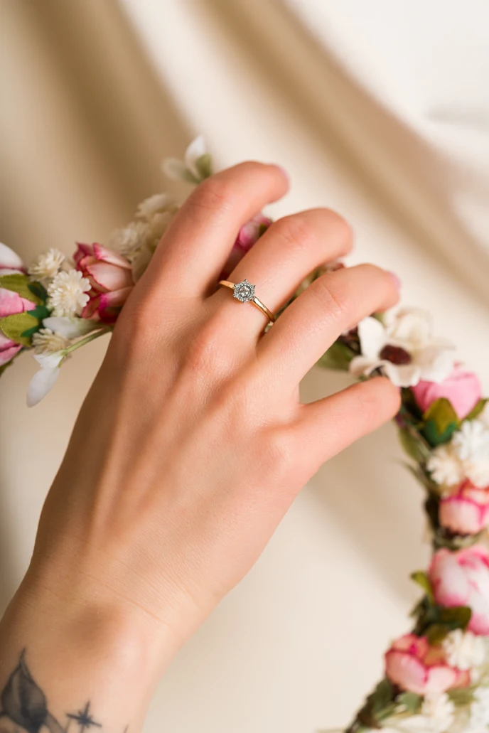 Pielęgnacja złotej biżuterii